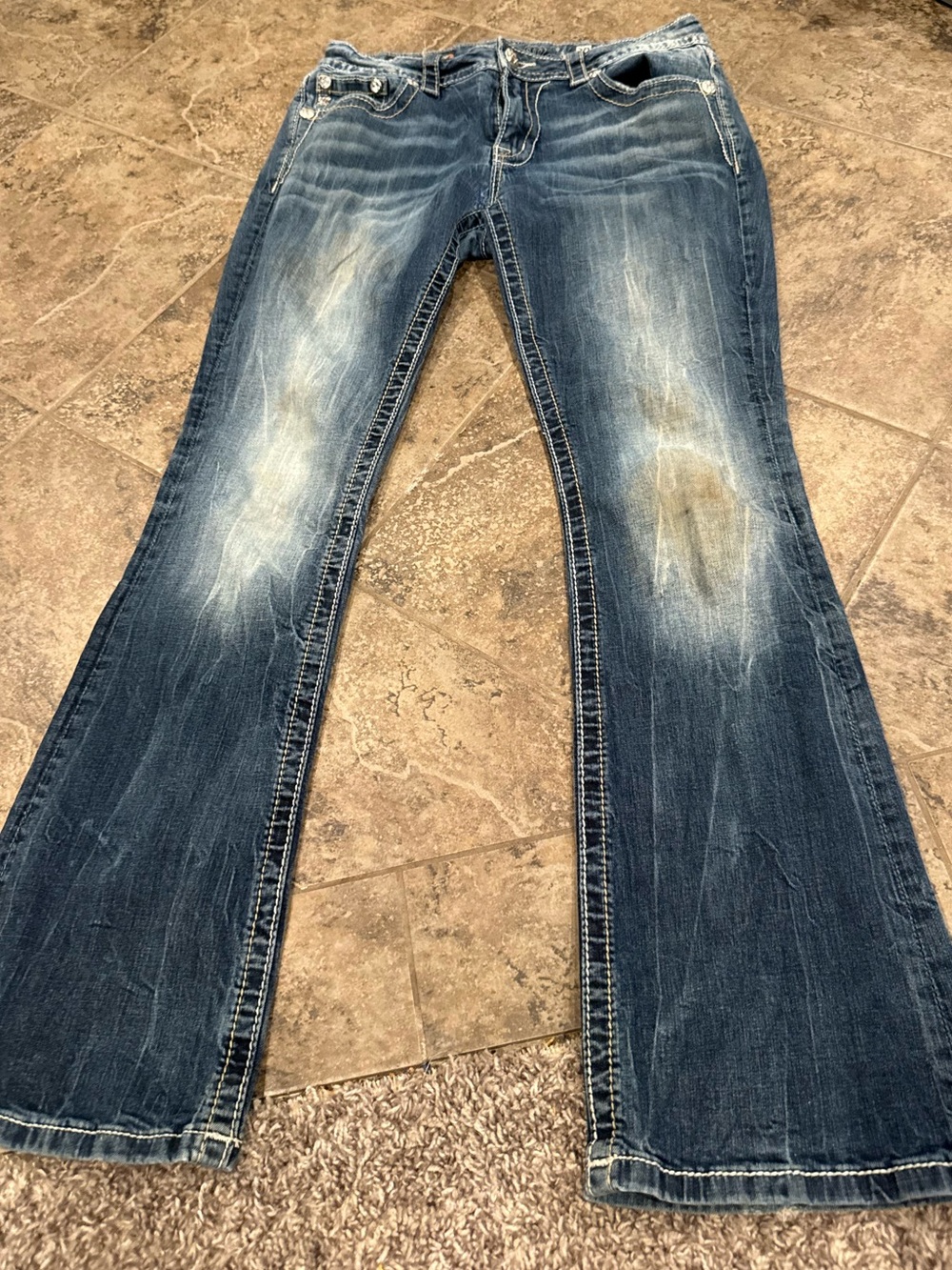 🍟Women’s Distressed miss me Bootcut Jeans signs of wear as seen and was patched
